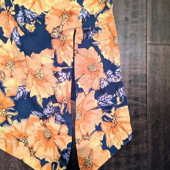 Summery Babaton Top 💕 - Picture 4 of 7